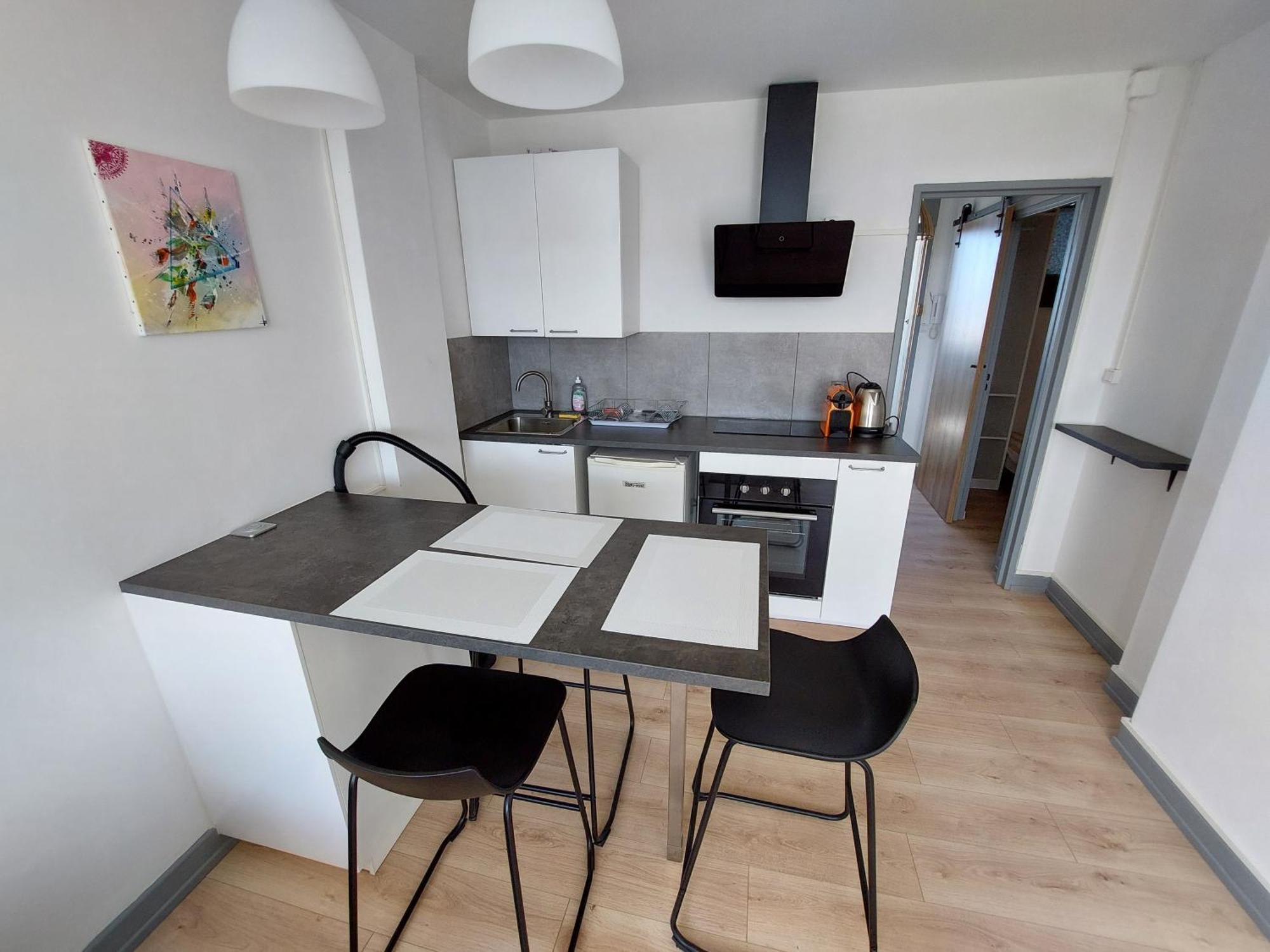 Le Voltaire - T2 Neuf Face Pyrenees Apartment Tarbes Exterior foto